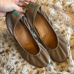 Tieks ballet flats - Size 10 - Taupe